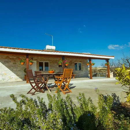 Holiday home Erigone By Agroholidays